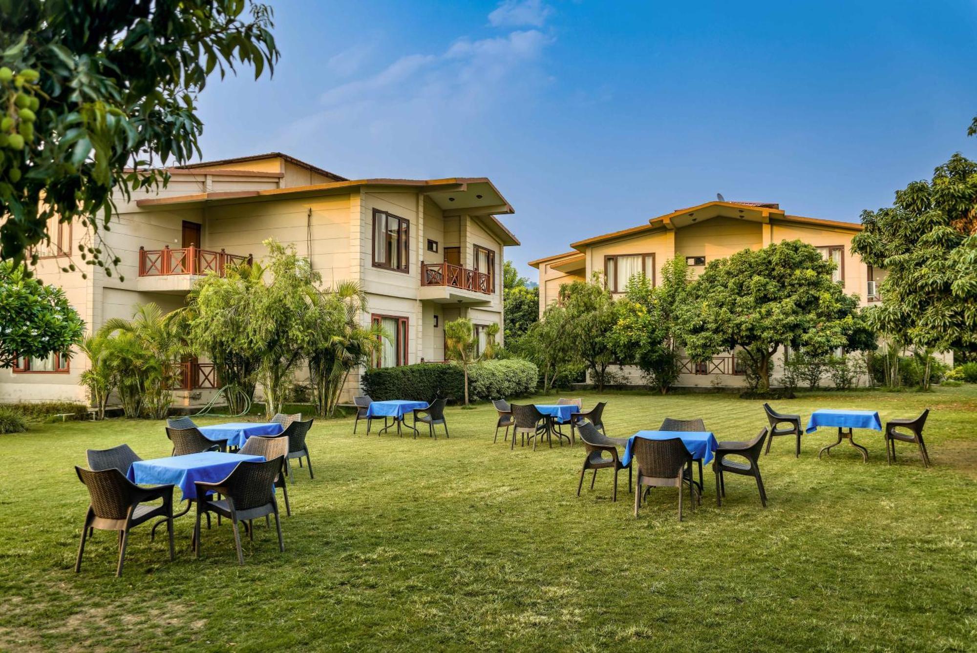 Sunday Alaya Corbett Villa Ramnagar  Bagian luar foto